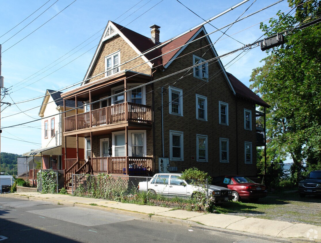 Primary Photo - 23 Hudson St