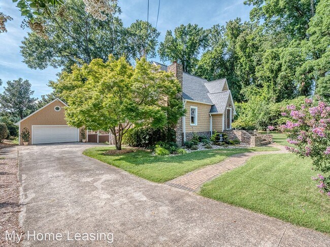 Foto del edificio - 3 br, 3.5 bath House - 3305 Cambridge Road