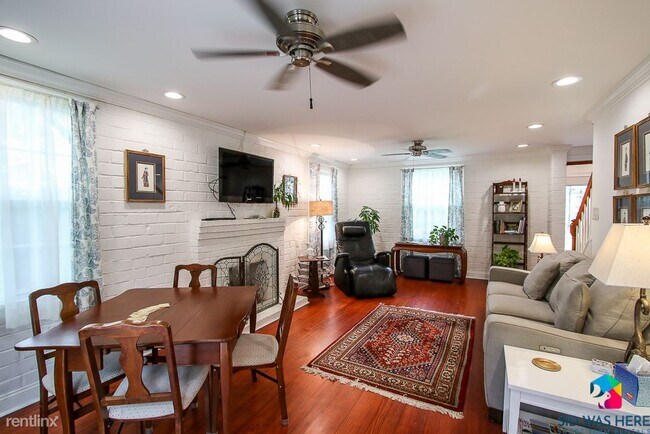 Building Photo - 3 br, 3.5 bath House - 635 East Victory Drive