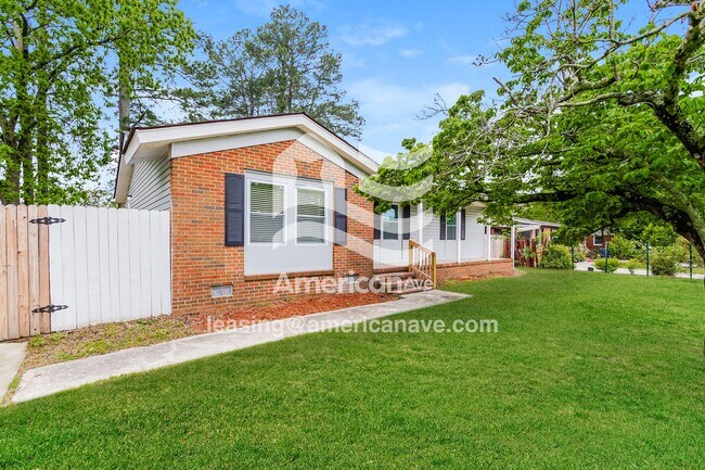 Foto del edificio - 670 Stoneykirk Dr