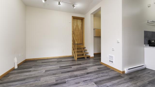 Building Photo - 0 bedroom in Seattle WA 98109