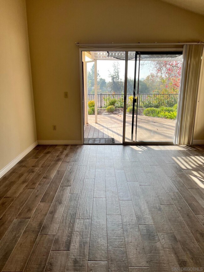 Building Photo - 10270 Rancho Carmel Dr