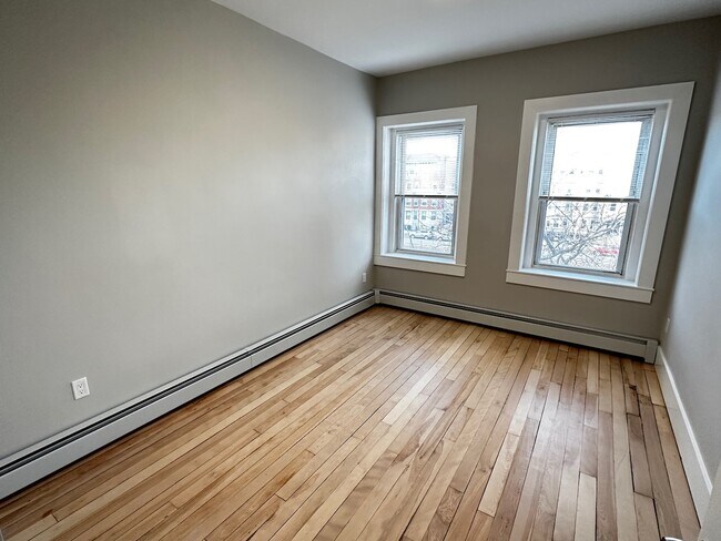 Building Photo - 1284 Commonwealth Avenue