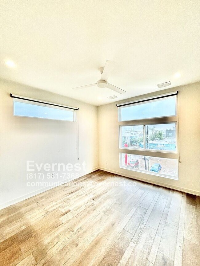 Foto del edificio - 2528 N Fitzhugh Ave