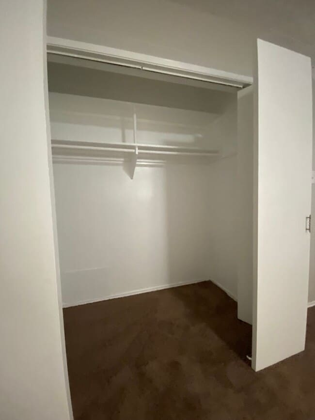 Interior Photo - 1046 S. Wooster St., Los Angeles, CA 90035