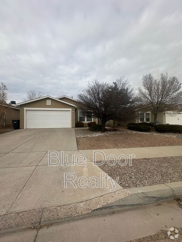 Building Photo - 3741 Rancher Loop NE