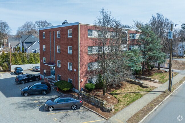 Foto del edificio - 588 Main St