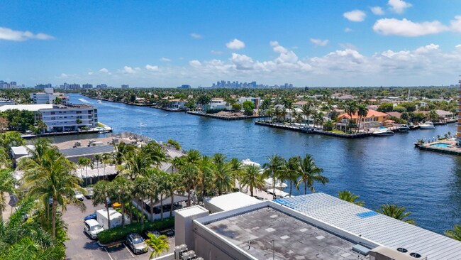 Foto del edificio - 3020 NE 32nd Ave