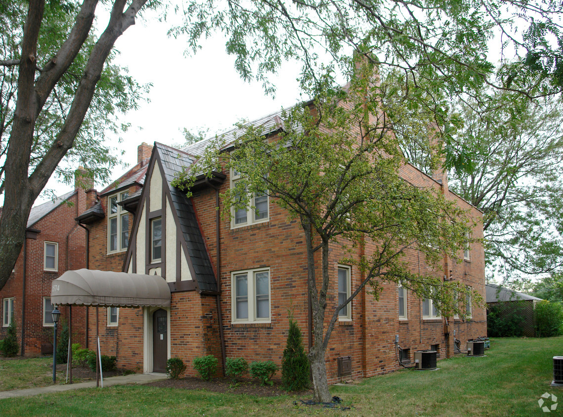 Building Photo - 1574 Northwest Blvd