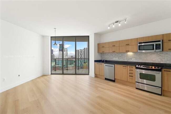 Building Photo - 350 S Miami Ave