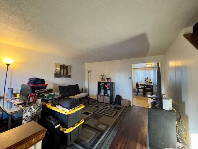 Building Photo - Charming 3 Bedroom/ 1.5 Bathroom Townhome in Frankford, MD!