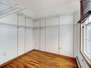 Building Photo - 921 Paterson Plank Rd