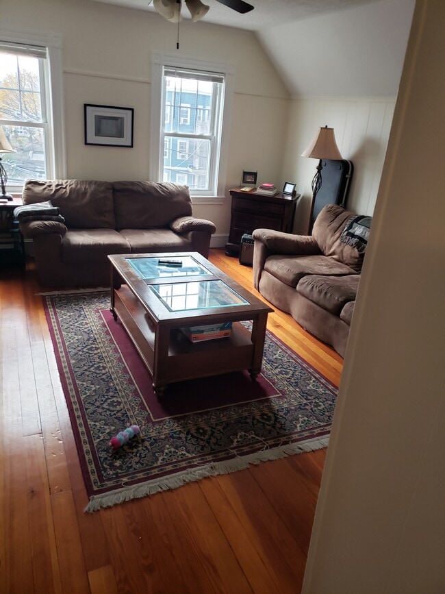 Foto del edificio - 97 Massachusetts Ave