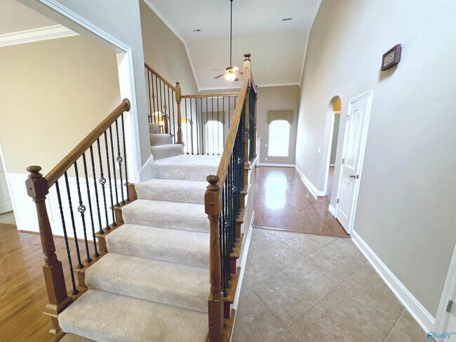 Foto del edificio - 126 Windridge Way SW