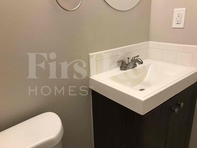 Foto del edificio - 5813 NW Aspen Ln