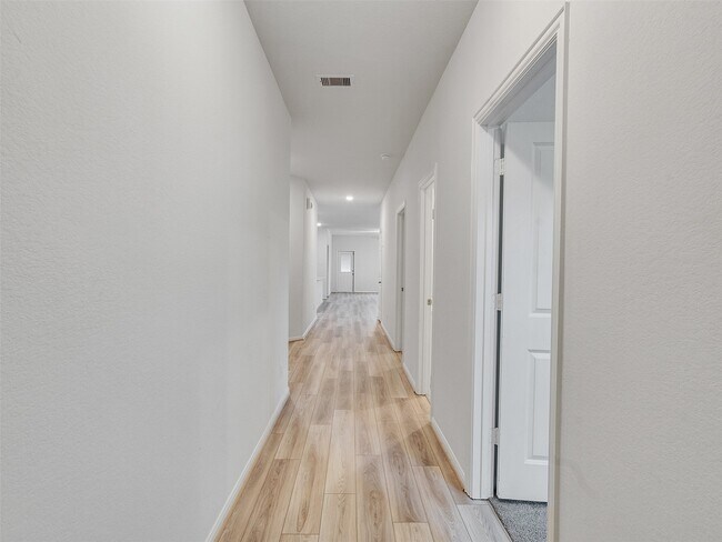 Building Photo - 13305 Dalvay Beach Dr