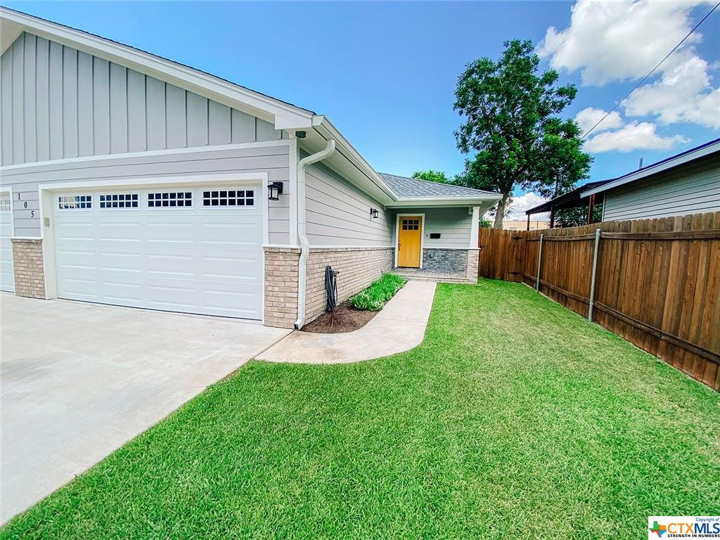 105 S Wheeler St, Victoria, TX 77901 House for Rent in Victoria, TX