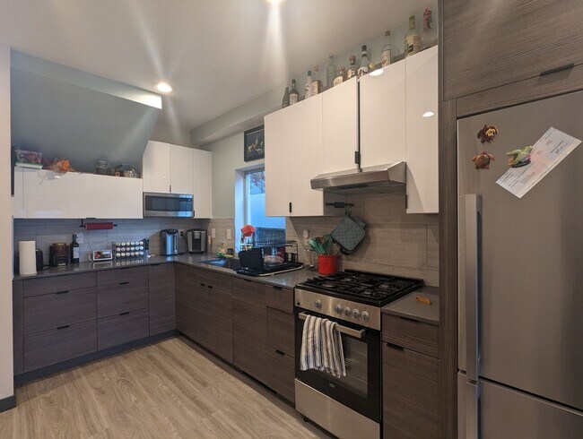 Foto del edificio - OPEN HOUSE Beatiful New Build Licton Sprin...