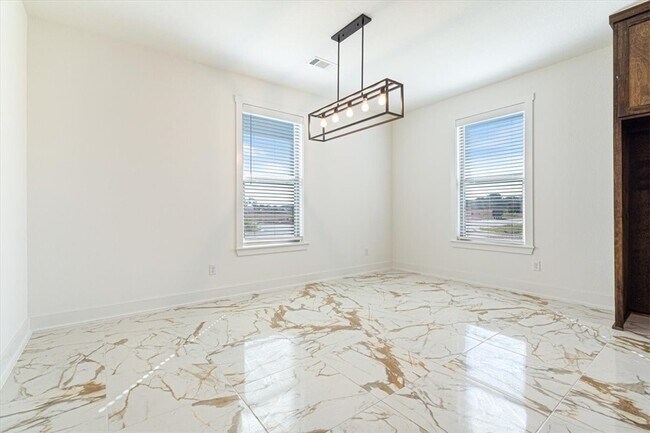 Foto del edificio - 6900 SW High Meadow Blvd