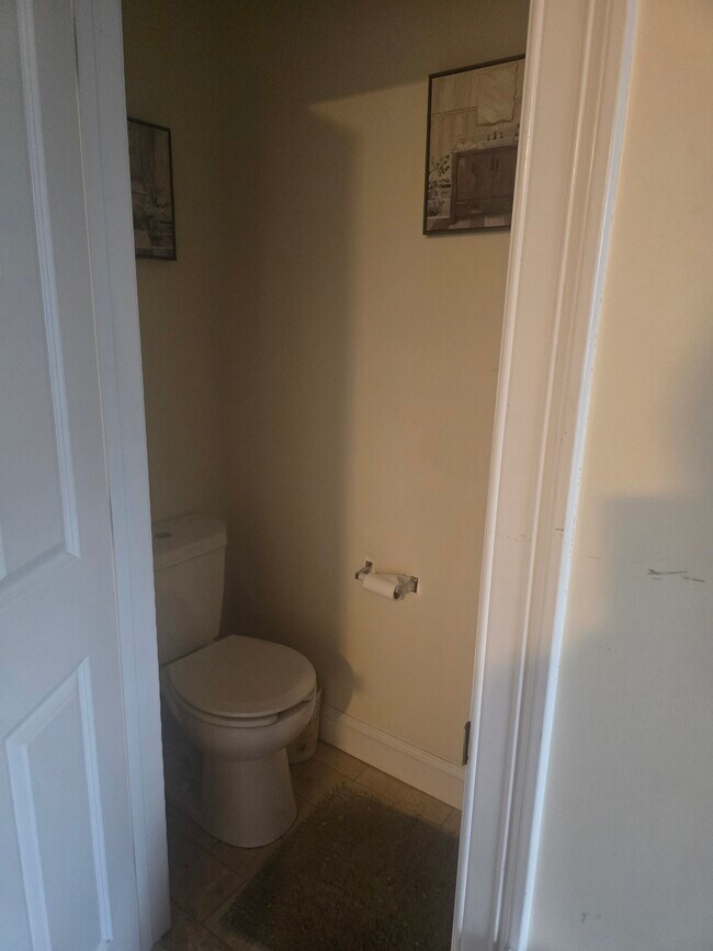 Baño - 450 Orchard St