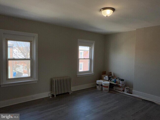 Foto del edificio - 706 Chain St