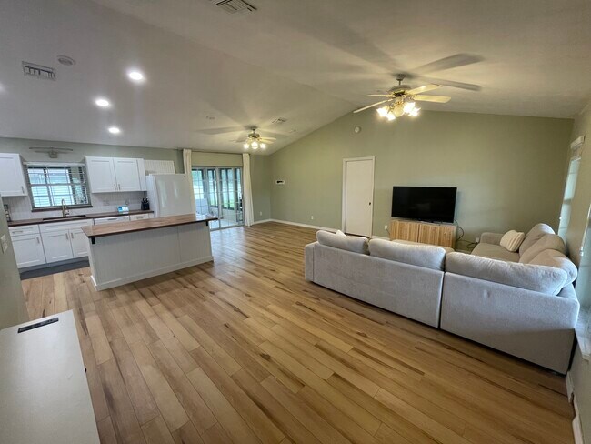 Foto del edificio - 5127 County Road 125