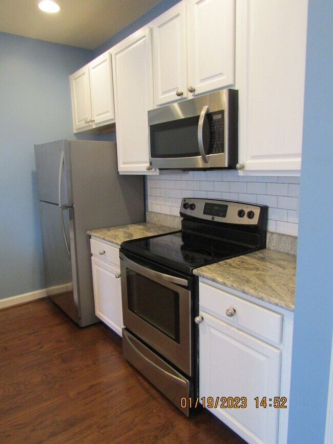 Building Photo - Culpeper Landing
