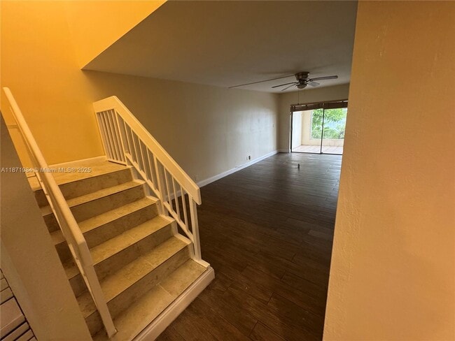 Building Photo - 6521 Racquet Club Dr