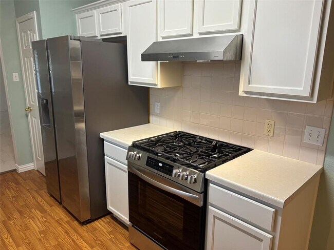 Foto del edificio - 2068 Buckley Ln