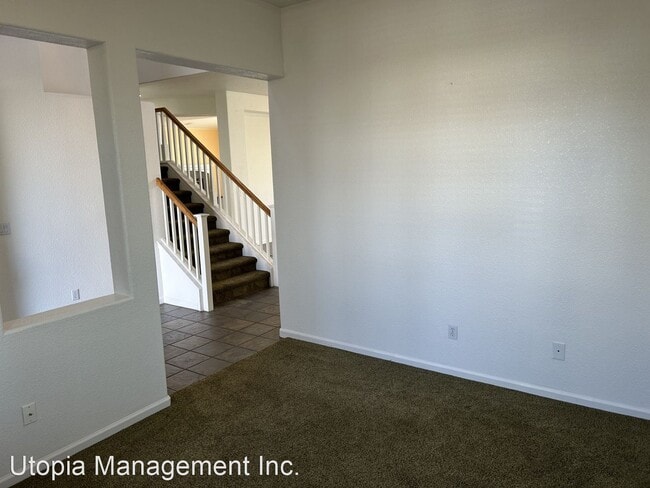 Building Photo - 4 br, 3.5 bath House - 3906 Glacier Court