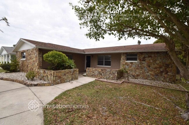 Building Photo - 2253 Hama Dr