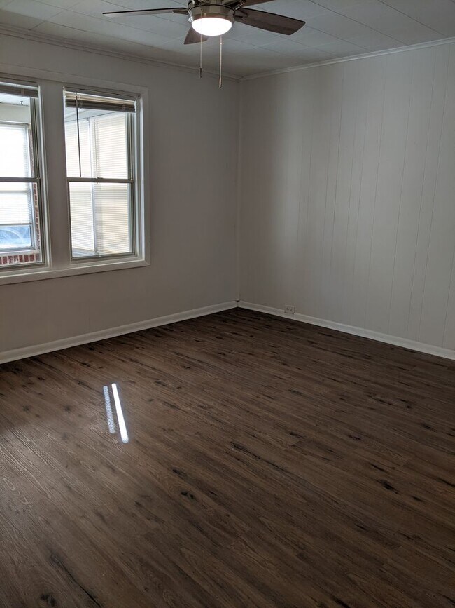 Building Photo - Welcome Home! 3BR/1BA for $1400.00/Month