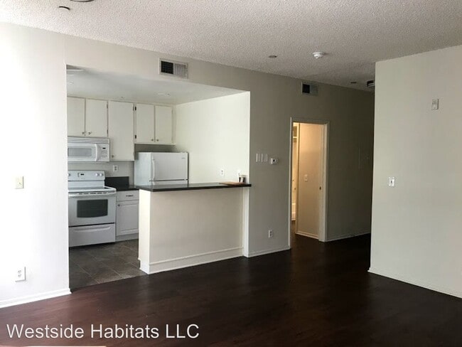 Building Photo - Studio, 1 bath Apartment - 747 Gayley Ave