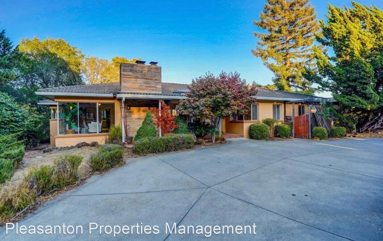 4 br, 2 bath House 4682 Ewing Rd. House for Rent in Castro Valley, CA