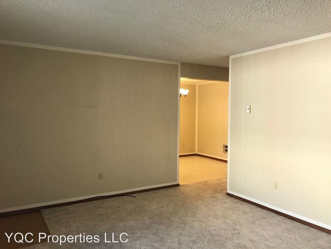 Building Photo - 1327 E Reserve St