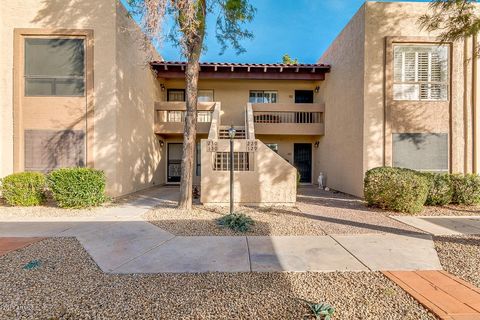 Primary Photo - 8649 E Royal Palm Rd