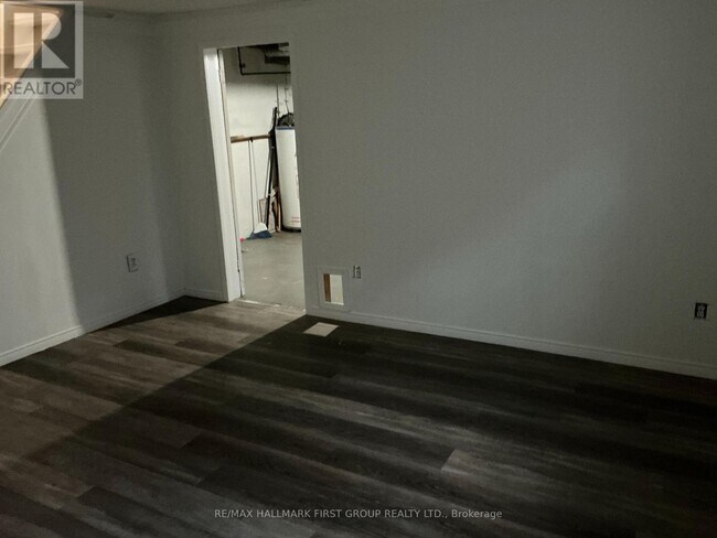 Photo du bâtiment - 361 Linden St