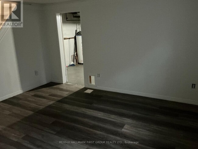 Photo du bâtiment - 361 Linden St