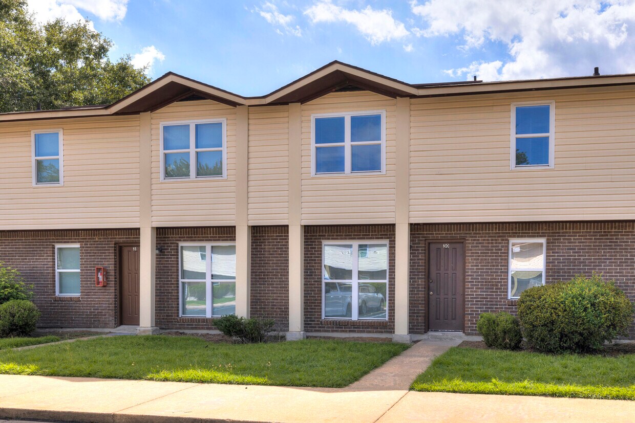 Foto principal - 1121 Alice Dr