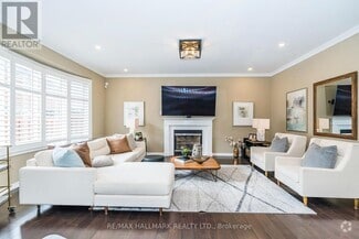 Building Photo - 765 Boughton Crescent