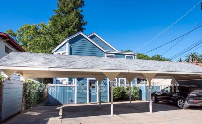 Photo - 2410 G St House