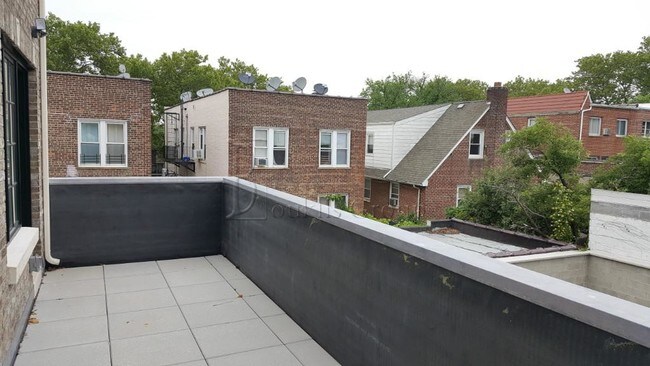 Building Photo - 2111 74th St