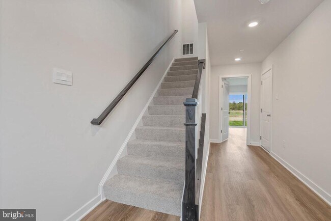 Building Photo - 16628 Green Glade Dr