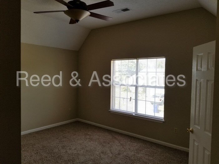 Building Photo - 6447 Amberwood Dr