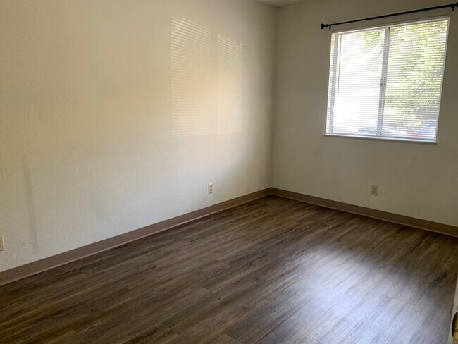 Building Photo - One Bedroom, One Bath with updated kitchen...