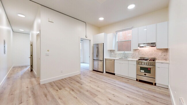 Foto del edificio - 761 6th Ave