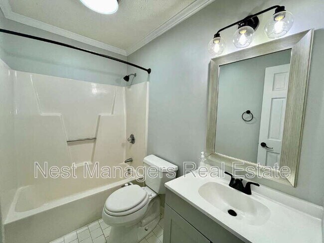 Foto del edificio - 470 Lands End Rd