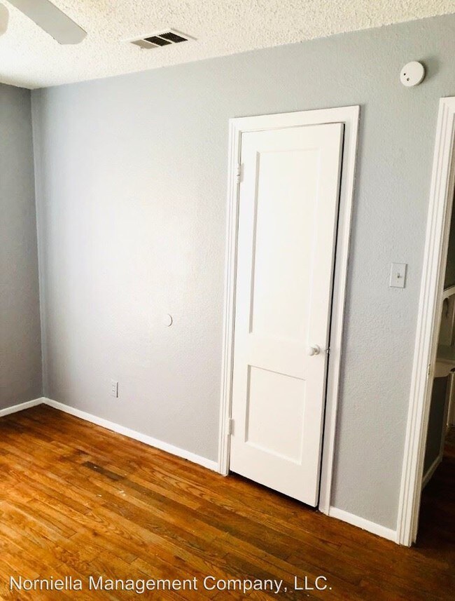 Building Photo - 2 br, 1 bath House - 1411 Fernwood Avenue