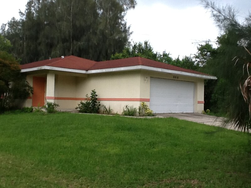 Primary Photo - 3510 36th Ave E