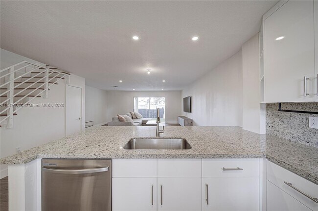 Foto del edificio - 8329 SW 137th Ave